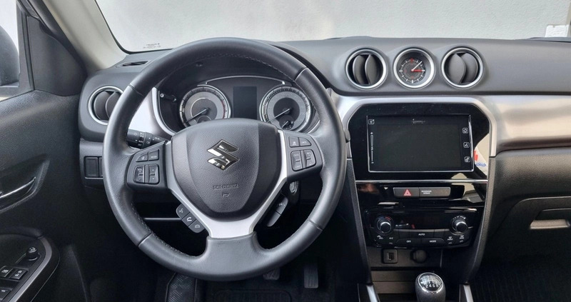 Suzuki Vitara cena 79900 przebieg: 50740, rok produkcji 2021 z Gdynia małe 781